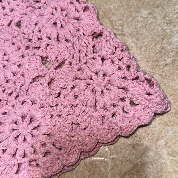 Hand Woven Hollowed-Out hat Stylish and Charming Flower Beanie - Picture 6 of 7